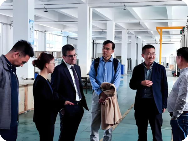 Photos Of Foreign Customers Visiting The Factory